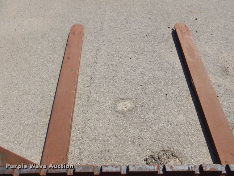 image for item NU9237 Caterpillar 60