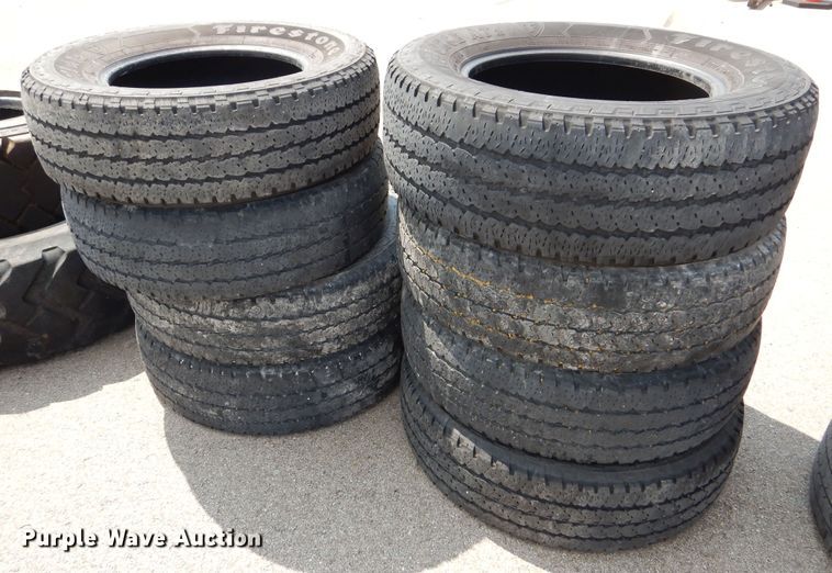 image for item NU9245 Approximately 35 tires