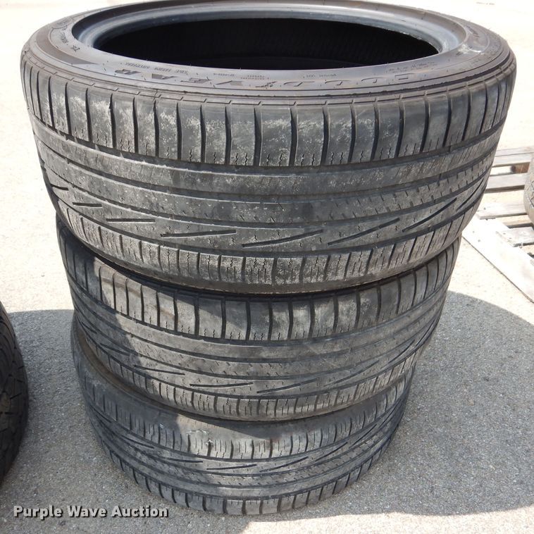 image for item NU9245 Approximately 35 tires