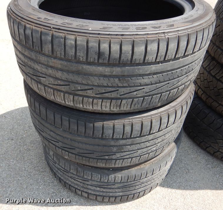 image for item NU9245 Approximately 35 tires