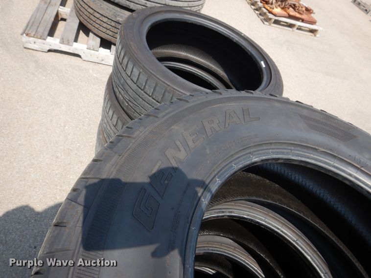 image for item NU9245 Approximately 35 tires