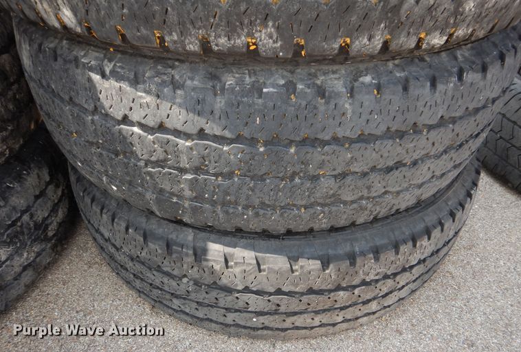 image for item NU9245 Approximately 35 tires
