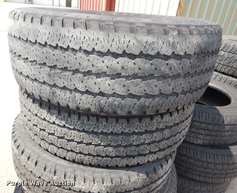 image for item NU9245 Approximately 35 tires