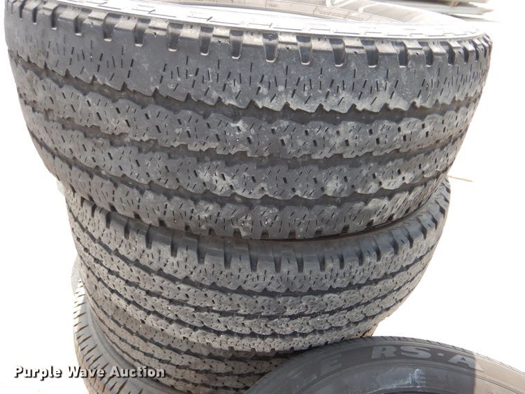 image for item NU9245 Approximately 35 tires