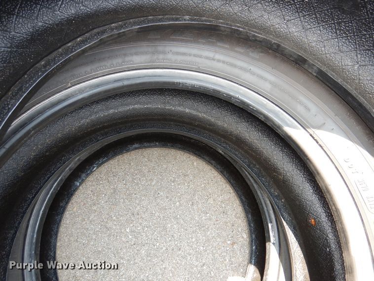 image for item NU9245 Approximately 35 tires