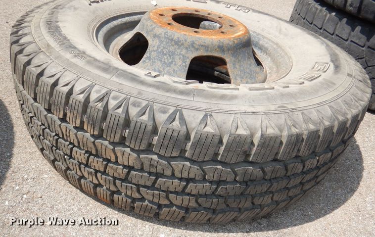 image for item NU9245 Approximately 35 tires