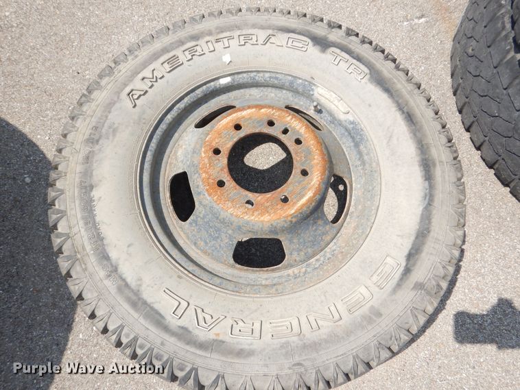 image for item NU9245 Approximately 35 tires