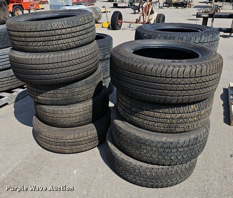 image for item NU9245 Approximately 35 tires