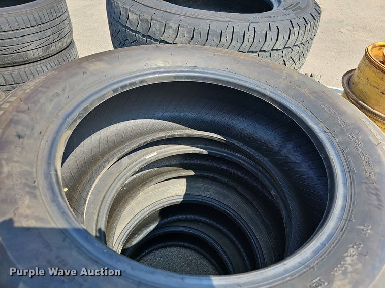 image for item NU9245 Approximately 35 tires
