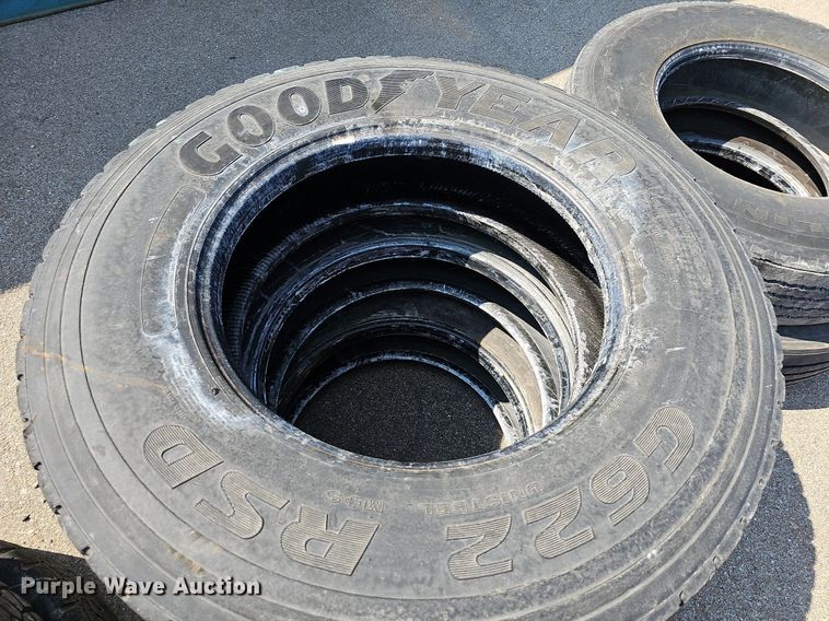 image for item NU9246 Approximately 30 tires