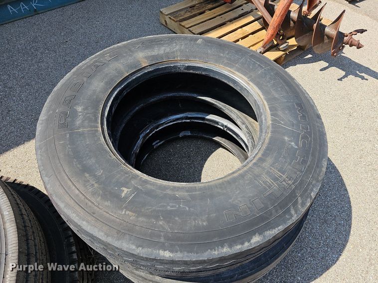 image for item NU9246 Approximately 30 tires