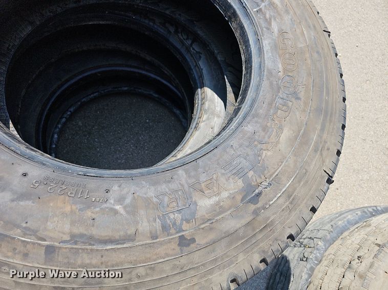 image for item NU9246 Approximately 30 tires