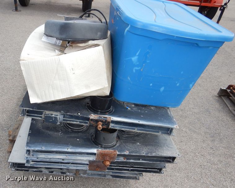 image for item NU9251 Arrow board equipment