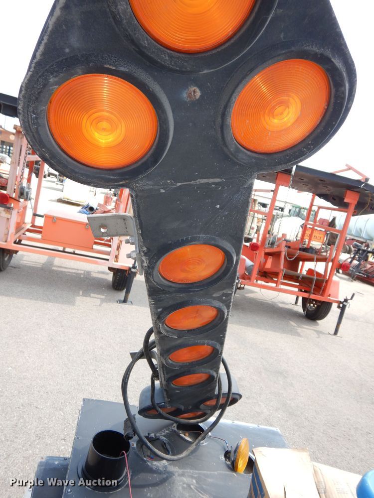 image for item NU9251 Arrow board equipment