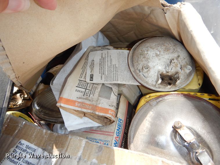 image for item NU9251 Arrow board equipment