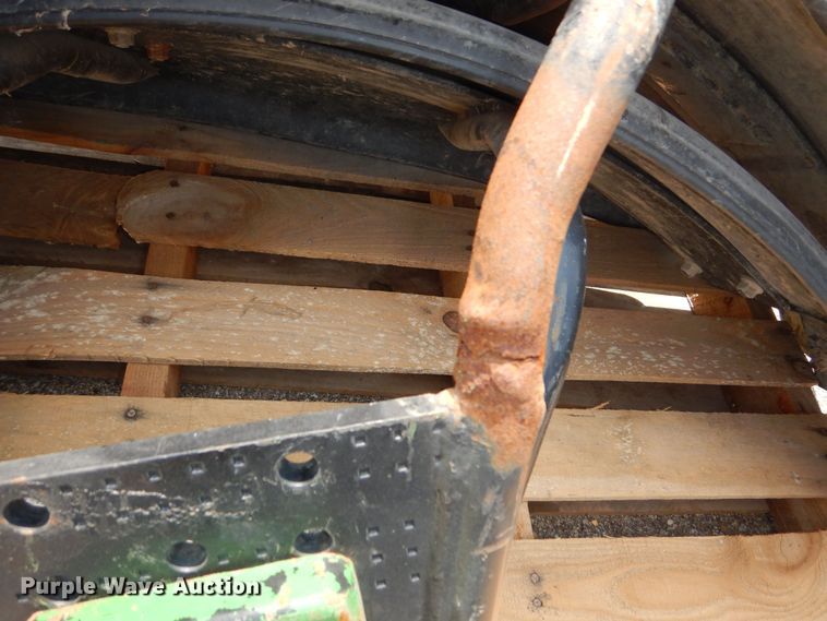 image for item NU9252 John Deere fenders