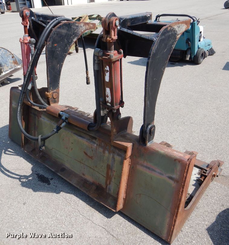 image for item NU9257 6' W skid steer grapple bucket