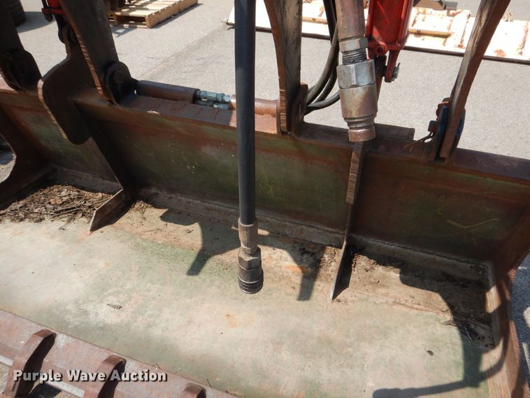 image for item NU9257 6' W skid steer grapple bucket