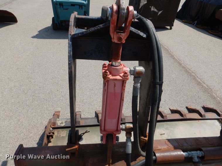 image for item NU9257 6' W skid steer grapple bucket