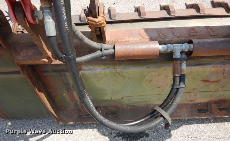 image for item NU9257 6' W skid steer grapple bucket