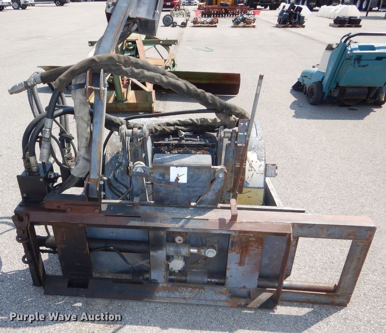 image for item NU9258 2003 Coneqtec Universal AP800 skid steer cold planer