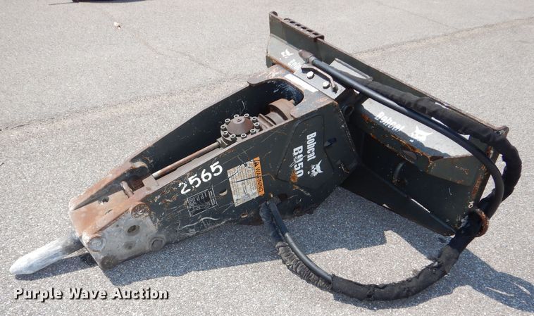 image for item NU9259 Bobcat B950 skid steer breaker