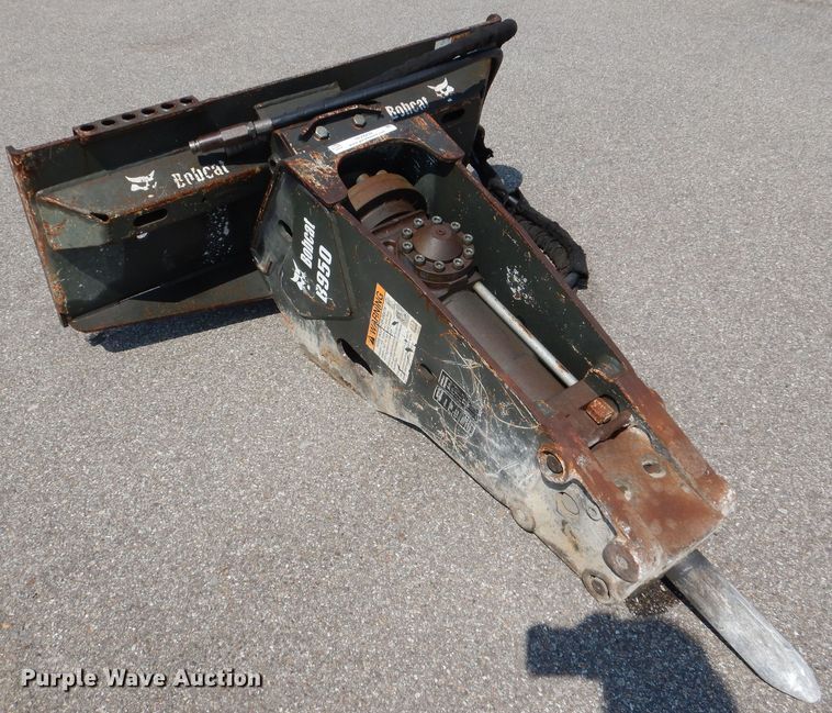 image for item NU9259 Bobcat B950 skid steer breaker