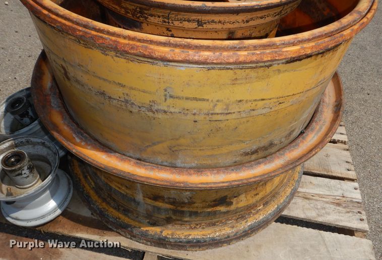 image for item NU9263 (3) wheels