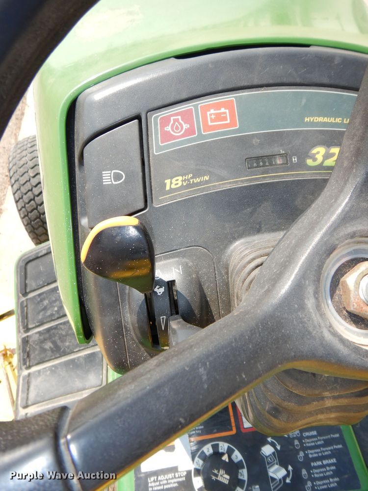 image for item NU9265 2000 John Deere 325 lawn mower