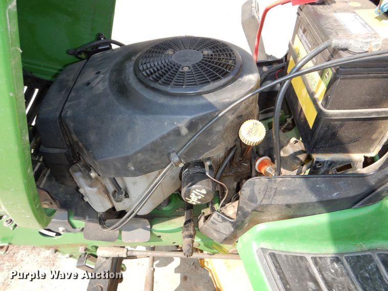 image for item NU9265 2000 John Deere 325 lawn mower