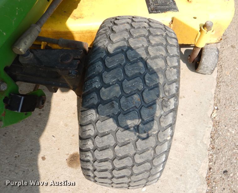 image for item NU9265 2000 John Deere 325 lawn mower