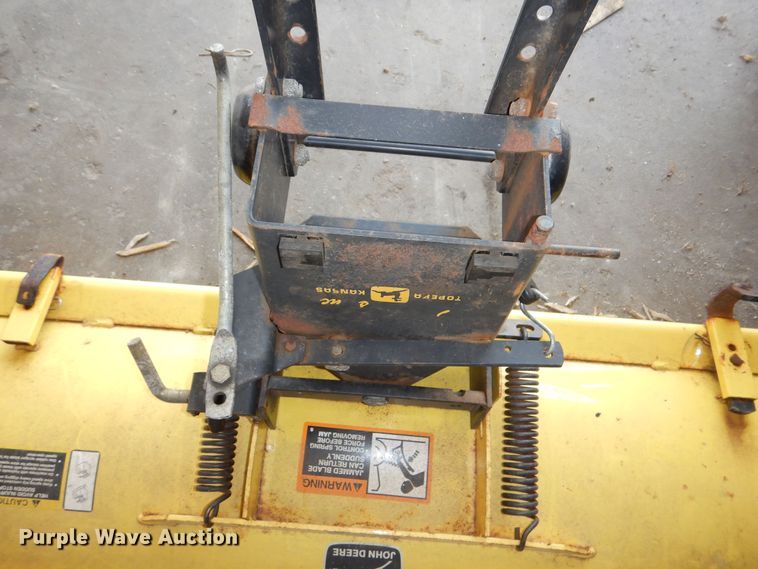 image for item NU9265 2000 John Deere 325 lawn mower