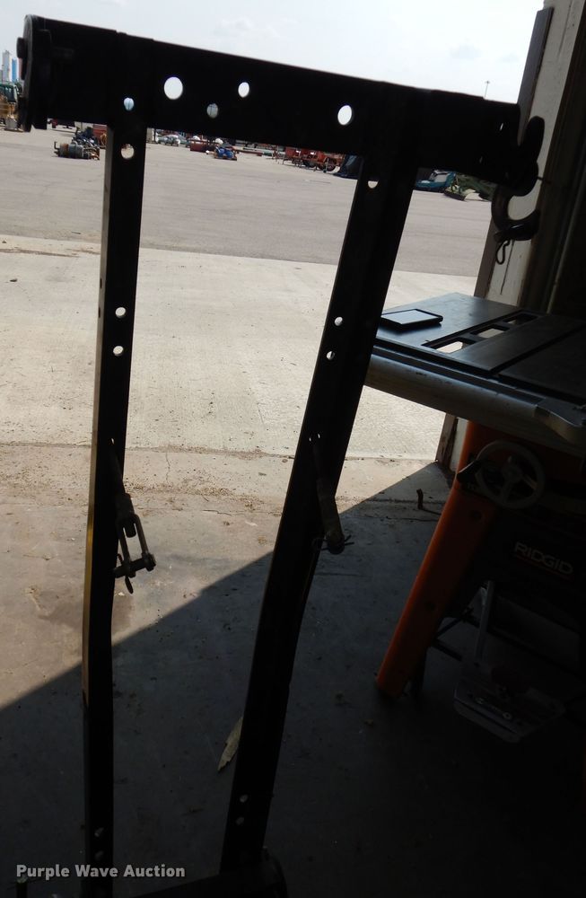 image for item NU9265 2000 John Deere 325 lawn mower