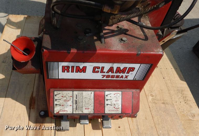 image for item NU9267 Coats Rim Clamp 7065AX tire machine