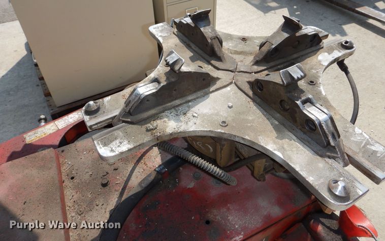 image for item NU9267 Coats Rim Clamp 7065AX tire machine