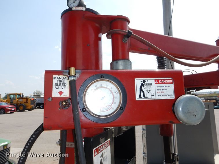 image for item NU9267 Coats Rim Clamp 7065AX tire machine