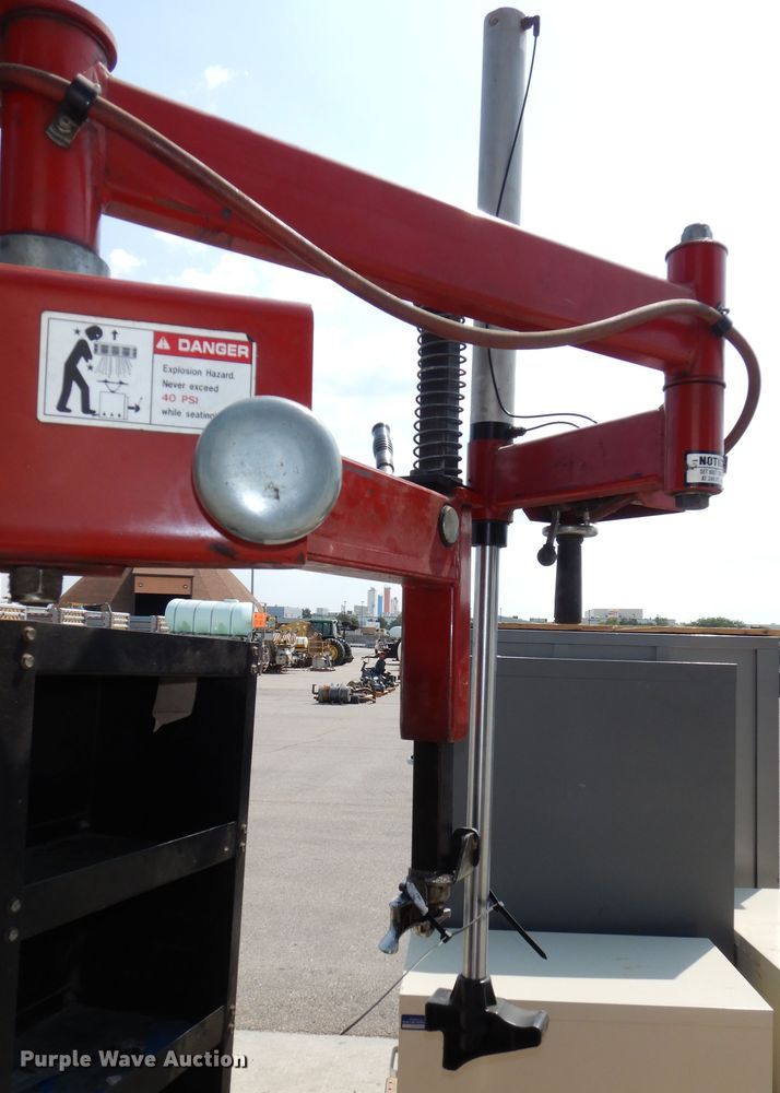 image for item NU9267 Coats Rim Clamp 7065AX tire machine