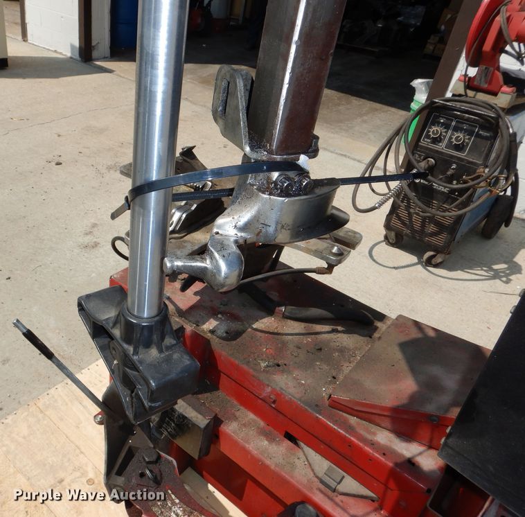 image for item NU9267 Coats Rim Clamp 7065AX tire machine