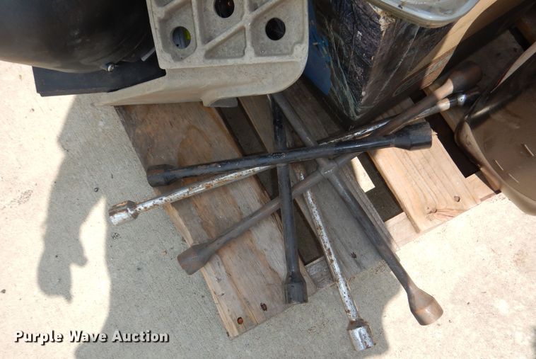 image for item NU9270 Tools