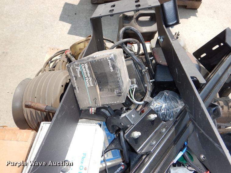 image for item NU9270 Tools