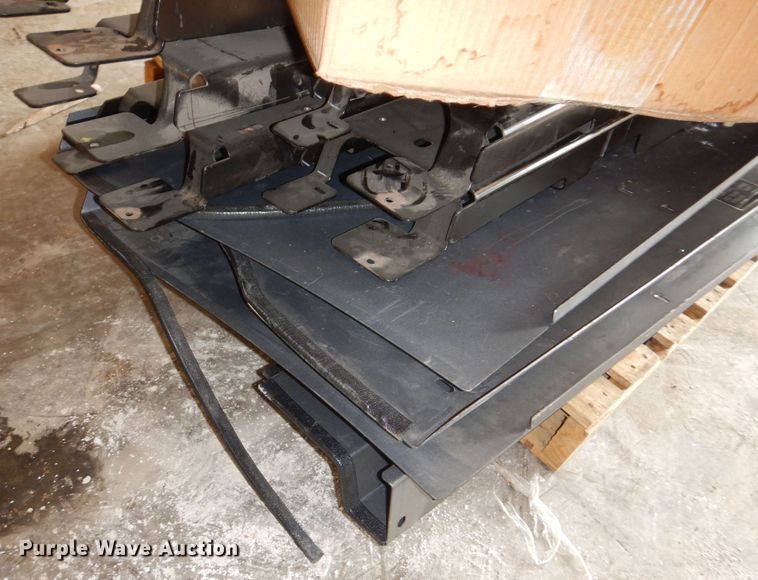 image for item NU9275 Ford parts