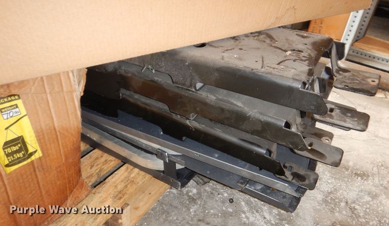 image for item NU9275 Ford parts