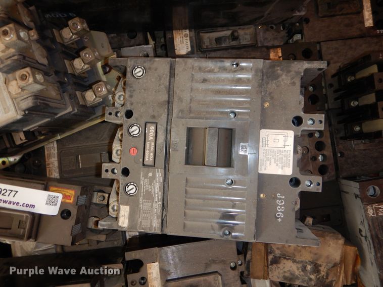 image for item NU9277 Approximately 45 breakers