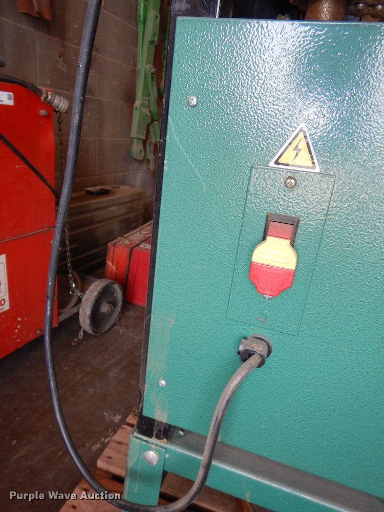 image for item NU9278 2008 Grizzly G1079R 16