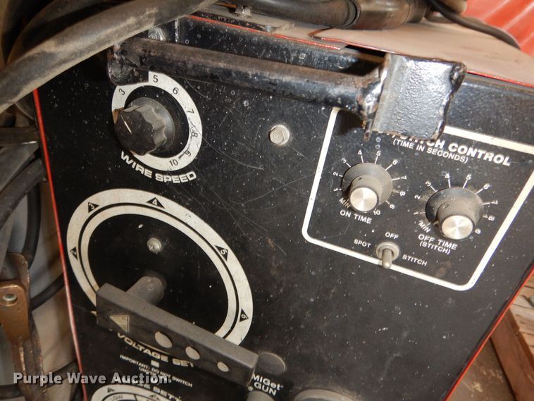 image for item NU9285 Airco DIP-PAK 225 welder