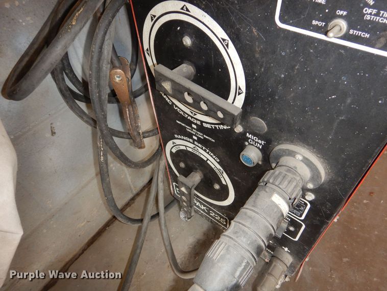 image for item NU9285 Airco DIP-PAK 225 welder