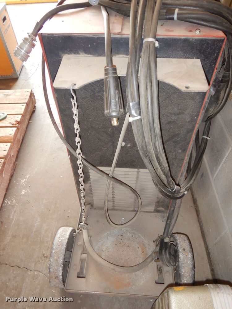 image for item NU9285 Airco DIP-PAK 225 welder