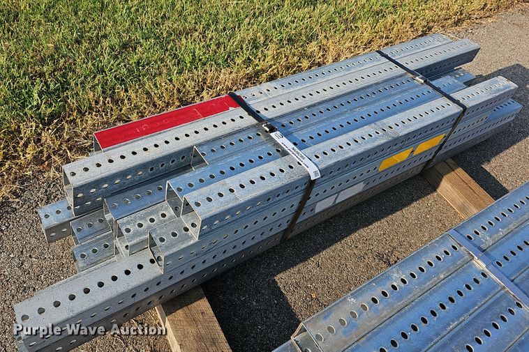 image for item NU9295 (20) sign posts