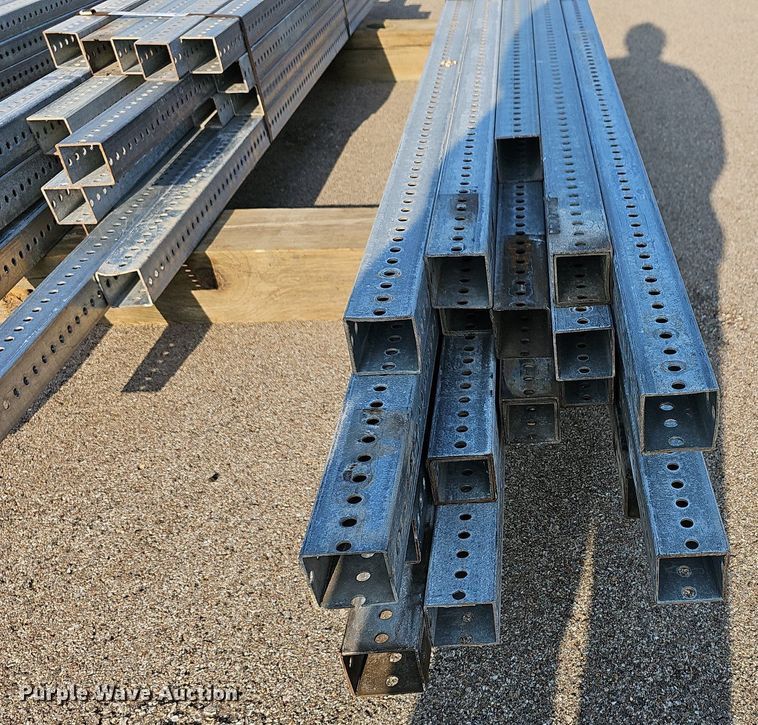 image for item NU9296 (20) sign posts