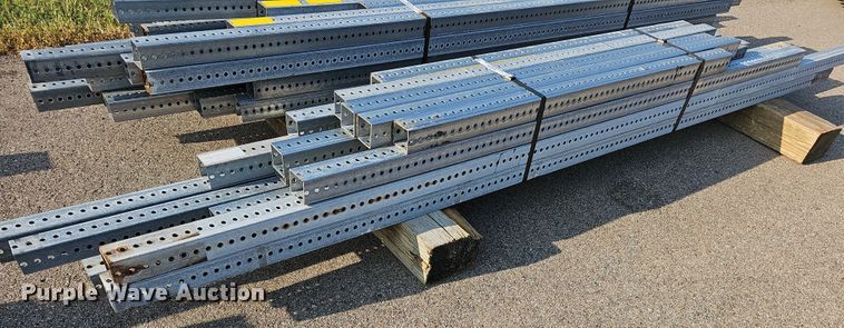 image for item NU9299 (20) sign posts